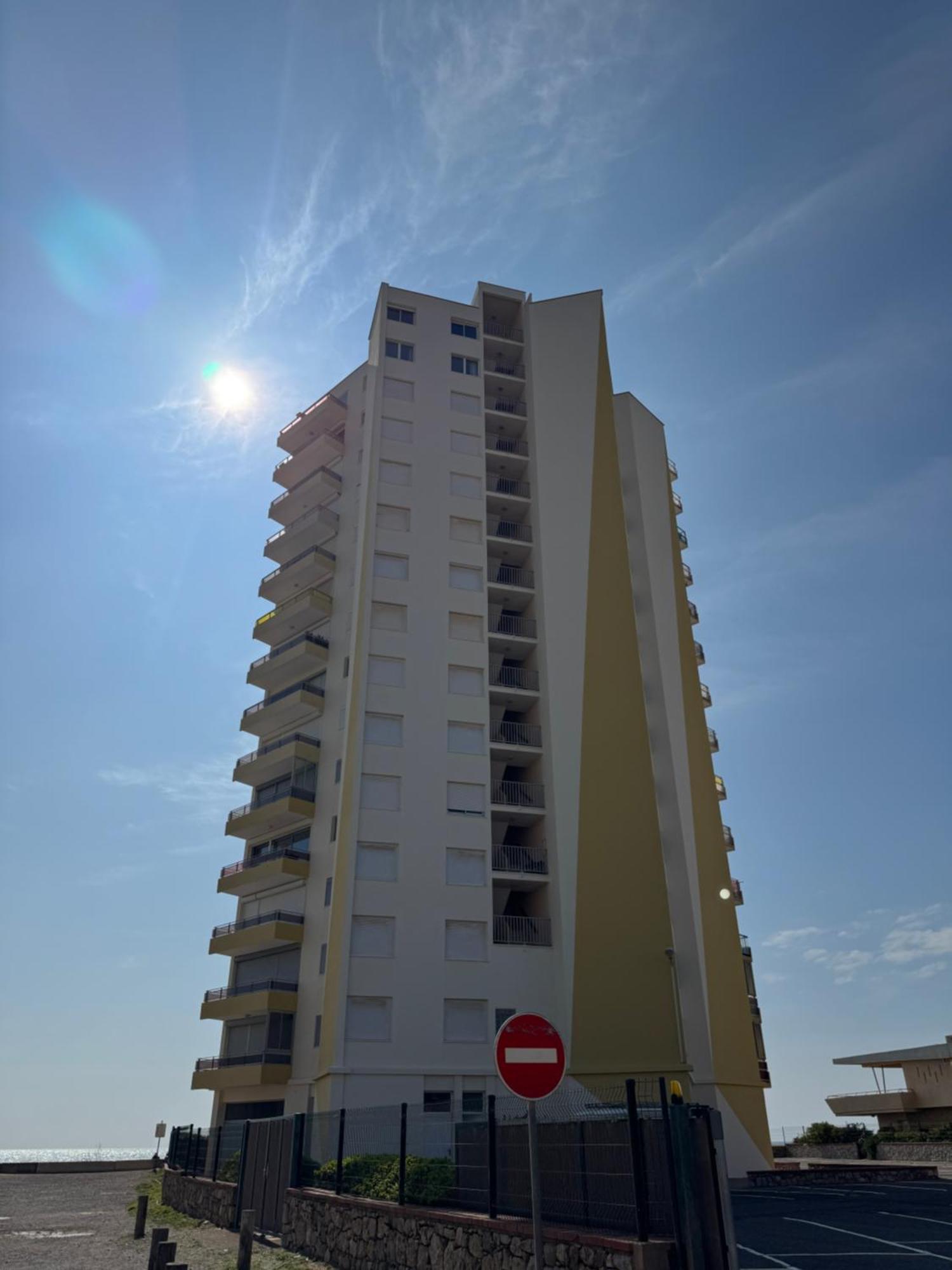 Sur le sable, face à la mer La Tourette Valras-Plage Extérieur photo